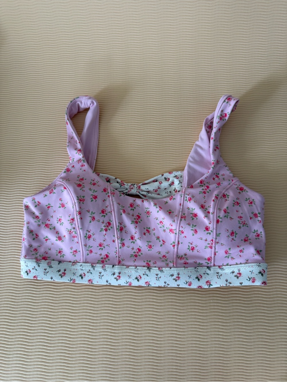 Blogilates x Target Bow Back Corset Sports Bra - Picture 3 of 5